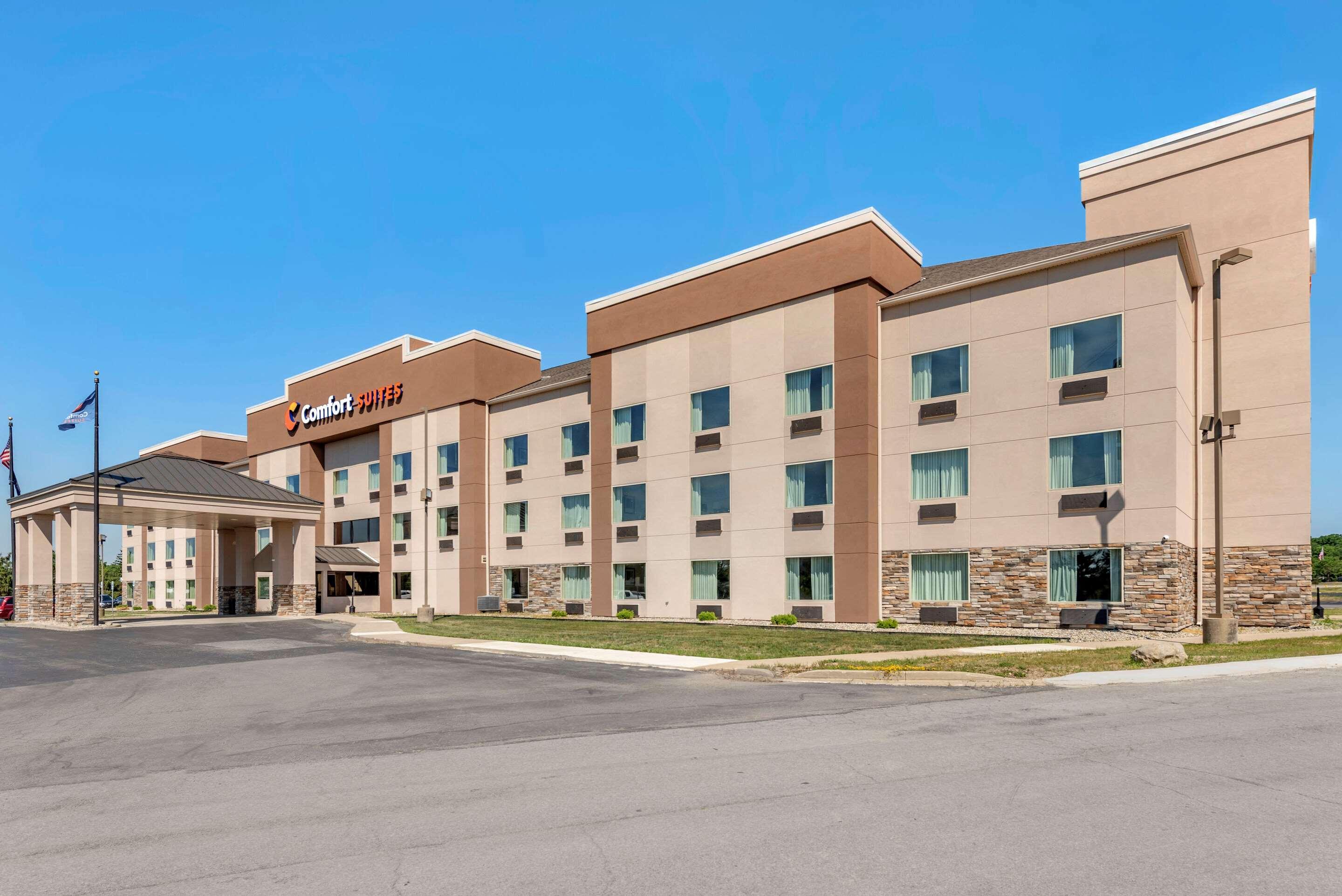 Comfort Suites South Fort Wayne Exterior photo