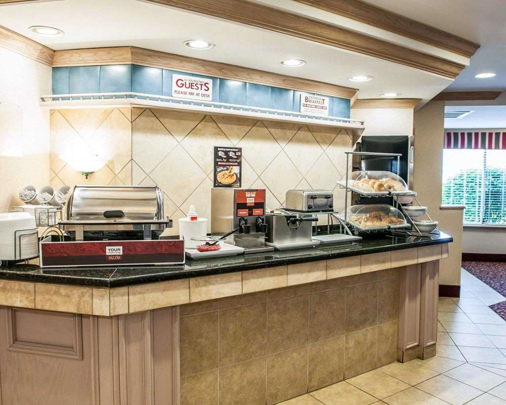 Comfort Suites South Fort Wayne Restaurant photo